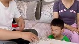 爸爸控制香烟，妈妈不信邪，网友父子一条心