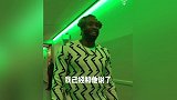 队友为新晋奶爸字母哥传授经验：好好睡觉 照顾孩子喂奶睡觉拉屎