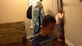 太感人！中国男孩终于盼来收养，送他走的阿姨没忍住湿了眼眶