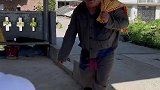 不介意态度，但在乎人品，太势利眼我配不起