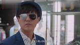 她拍吻戏被富豪抛弃：后嫁给靳东宠成公主，儿子超帅