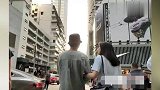 洪欣素颜挽张丹峰逛街夫妇恩爱回归平静生活！