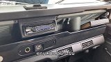 1992年的路虎卫士130，军版加长皮卡，备胎放在车头