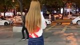 小姐姐这舞蹈，你们知道是什么嘛，街拍穿搭