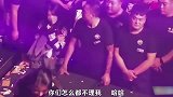 网红和明星唱功差距花粥现场版惨不忍睹，张碧晨清唱惊艳全场
