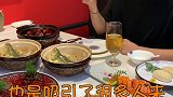 北京市内少有的屋顶有草坪和露台的地方，还有瀑布，菜品也挺不错，适合家人中秋月饼哪家强 美食