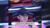 邓超陪儿子篮球训练，13岁等等身高惊人，孙俪陪女儿出国比赛分工明确