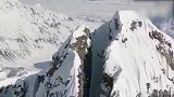 紧张刺激！外国友人挑战超级危险滑雪赛道