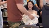岳云鹏又开始撩妹了！
