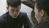 小伙抛下女特工，独自返回刺杀鬼子军官，霸气一枪将其爆头
