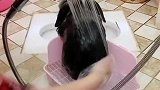 垂耳兔洗澡真的好乖呀