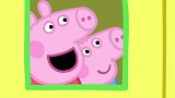 小猪佩奇：猪爸爸的肚子太大进不去树屋的门，只好从树屋的房顶进