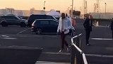 考辛斯主场首秀即将开启！表妹伴着湾区夕阳西下文艺入场