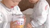 双胞胎兄弟的故事，本来以为会和谐友爱，结果万万没想到