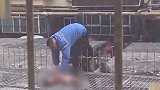 女婴坠楼受伤 父亲拒绝治疗，坚持把孩子带回家称养养就好了 ，当地街道办回应已经申请救助基金，正在协商救助办法