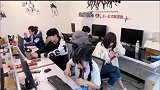 一个巴掌不够响！