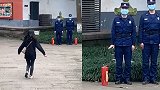消防员国庆执勤，女朋友飞奔探望却因这一个小小的动作停下脚步