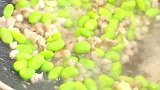 做个又嫩又鲜香的酸菜毛豆黄鱼鲞！