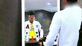陈赫邓超换装后变舞王，画风突变太搞笑
