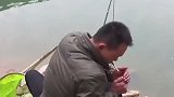 这下我也学会了，假装在岸上抽烟，鱼上钩的几率就比较大！
