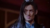 在府中一见到李明月紧紧抱在怀中，李谦说很怕云伺会伤害李明月