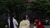 惹谁都不要惹汉服女人，她们身后可是有一群汉服小姐姐！