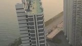 搞笑视频：身上若无千斤担，谁愿拿命赌明天
