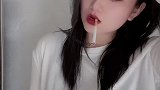 生活有两大误区，一是活给别人看，二是看别人活