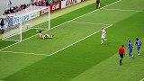 盘点足坛经典点球破门：齐祖勺子戏耍布冯 本泽马拉莫斯复制神作