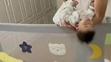 爸爸带小孩真的好轻松啊，关机键在哪?
