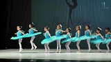 9个小女孩参加芭蕾舞比赛，看她们的表演你觉得能拿几等奖