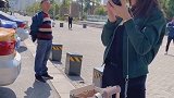 这身材让大哥看的目不转睛我应不应该坐他的车呢