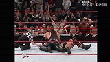 WWE-18年-经典时刻：奥斯丁大战送葬者 HHH抡锤来相助-精华