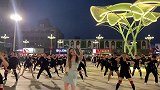 三个月后又要跨年了 今年会下雪吗 天气会很冷吗 会放烟花吗 你会陪我一年又一年吗 会吗最潮广场舞 碎碎小公主