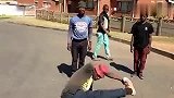 旅游-实拍南非最牛街头艺人！