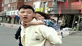 二胎有了个妹妹，相差16岁的哥哥就成了这样，看完不想要羡慕