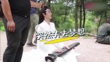 陈情令花絮，王一博片场拍琴戏，竟然那么无聊？太搞笑了！