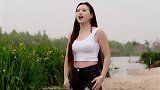 《最炫民族风》美女唱得不错，歌美人美！