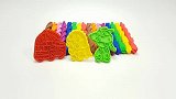彩色材料制作消防车三角龙玩具