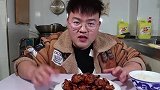 6个鸡腿一把葱，老猫自制“葱油焖鸡”，外焦里嫩很下饭