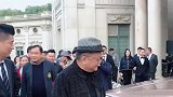 王刚老师看了一圈笑了，劳斯莱斯库里南就是霸气，明星也想买！