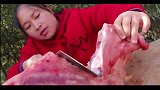 西北特色手抓饭，香气四溢很馋人，胖妹：就是抓着吃，太烫手了