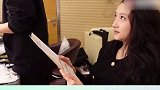 晓彤啊  别跟腾哥学了啊 咱们收着点儿哈哈哈哈 迷惑行为大赏  关晓彤  沈腾