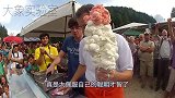 小伙自制冰淇淋售卖机，巧克力配香草真绝配，给手工达人跪了