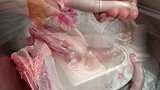 猪尾别炖汤了，3根扔进锅里，不加1滴油，出锅真的太好吃了