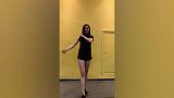 见识过女友肩吗 这身材够不够保护你？