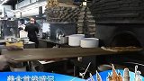 韩国当地有名的烘焙店，芝士披萨，烤炉很特别