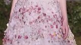 Dior秋冬高级定制今天重点放在这场秀的饰品上#时尚#秀场