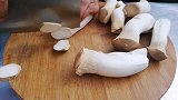 “杏鲍菇肉片”不要轻易做，原汁原味鲜味十足，做一盘不够吃