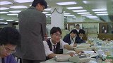 圣诞快乐小伙子被恶搞,不料一个电话竟被吓得跑出来,太搞笑了